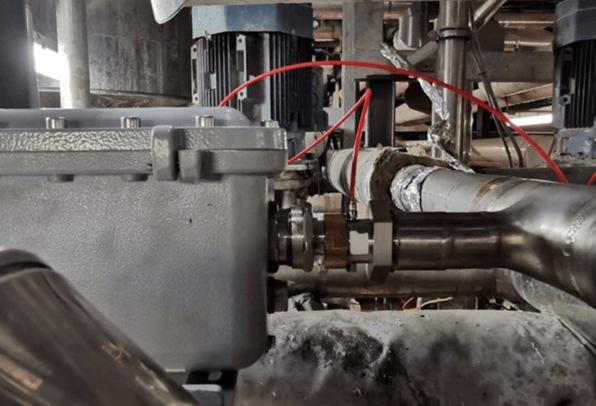 IRmadillo instrument installed directly into a water washed oil inlet pipe using a simple T-piece