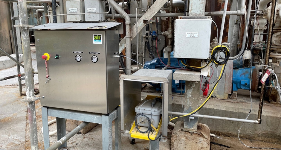An IRmadillo process analyser installed in strong black liquor line, with accompanying compressed air dryer and filtration unit. 